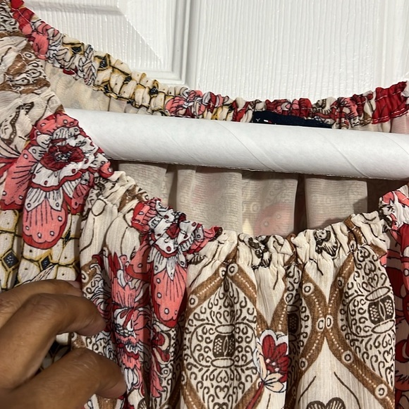 Tommy Hilfiger Women's Boho Floral Off-Shoulder Peasant Blouse. Size 2x. - Picture 8 of 8